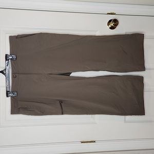 L.L. Bean crop capri cargo hiking pants nylon spandex size 16
